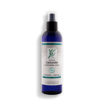 Packshot produit eau florale de camomille