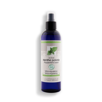 Packshot produit eau florale de menthe poivrée