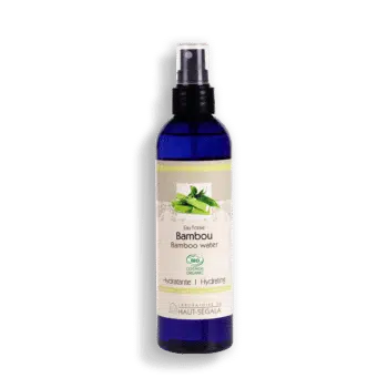 Packshot produit eau florale de bambou