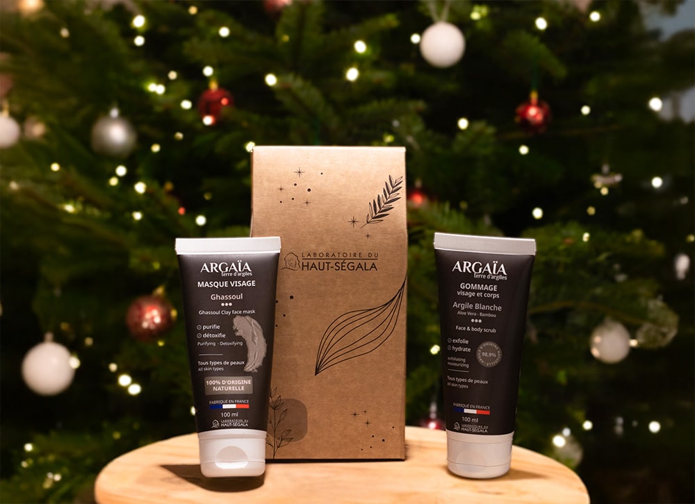 Coffret cadeau contenant un gommage et un masque à base de ghassoul biologique du Laboratoire Haut-Ségala.