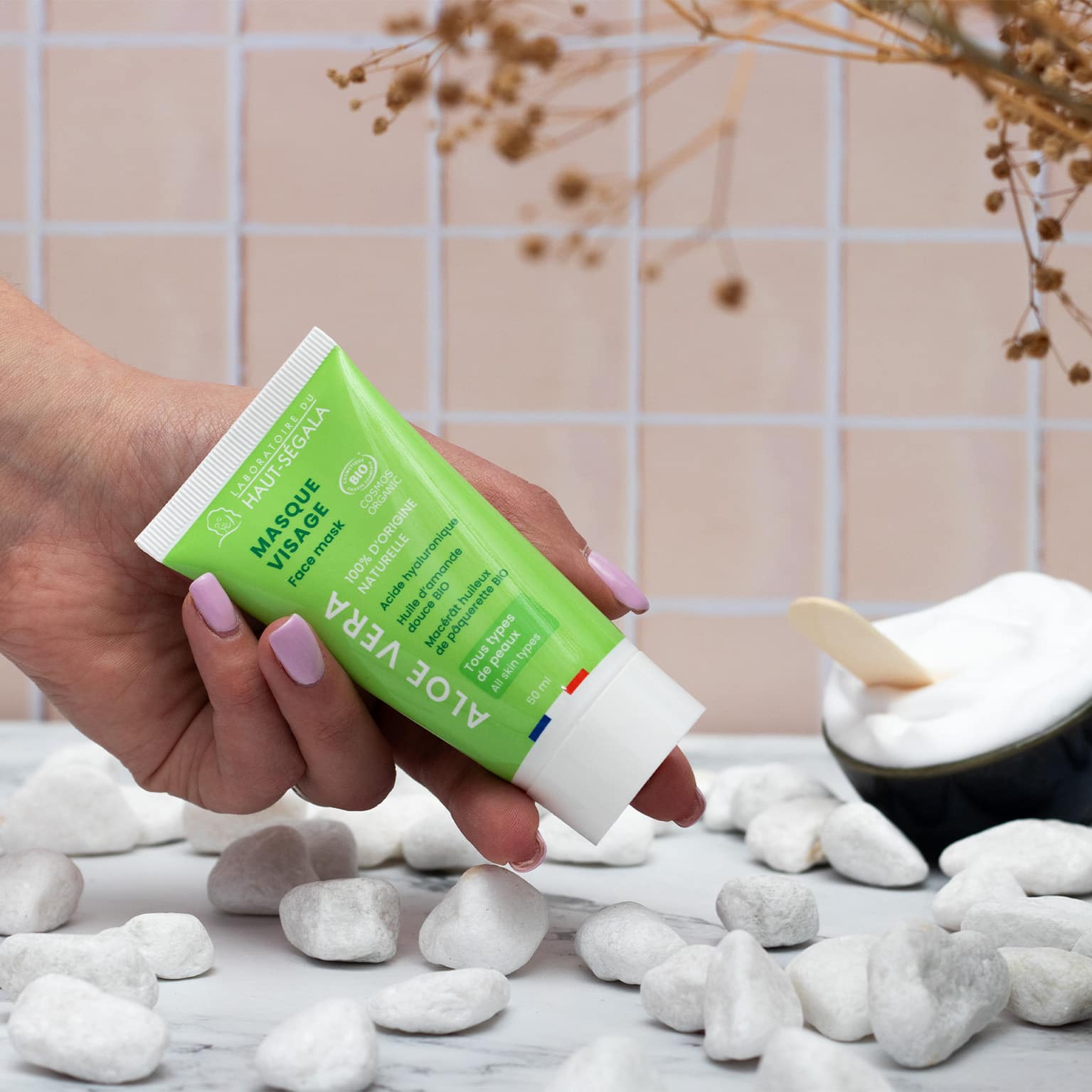 Pot de masque visage biologique Haut-Ségala. Soin hydratant et apaisant pour peaux sèches.